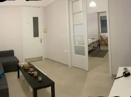 Chris Akropoli-2
